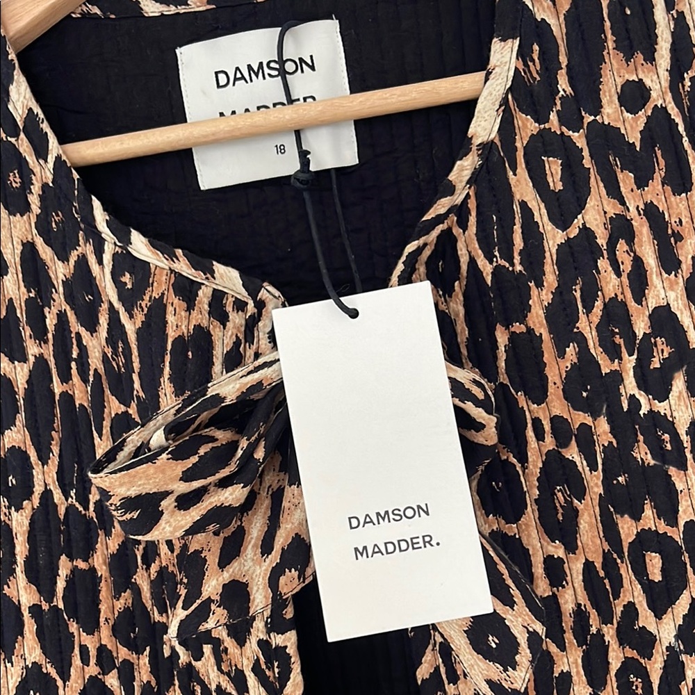 Damson Women's Leopard Print Vest - Picture 2 of 4